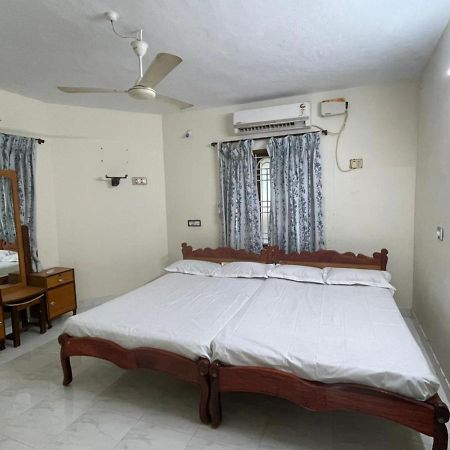 Imperial Inn - Haroz Kuttālam Extérieur photo