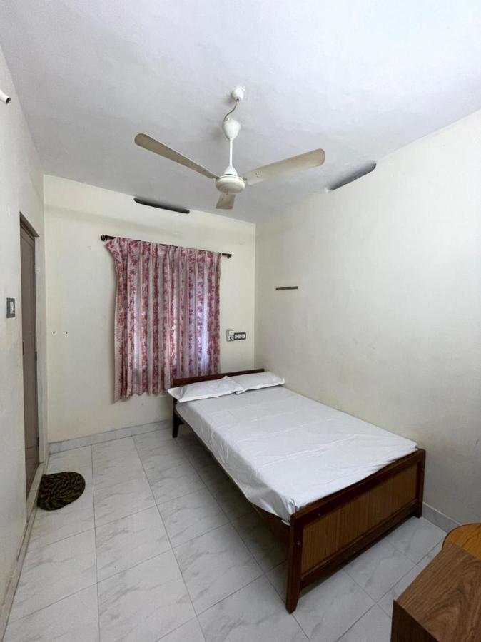 Imperial Inn - Haroz Kuttālam Extérieur photo