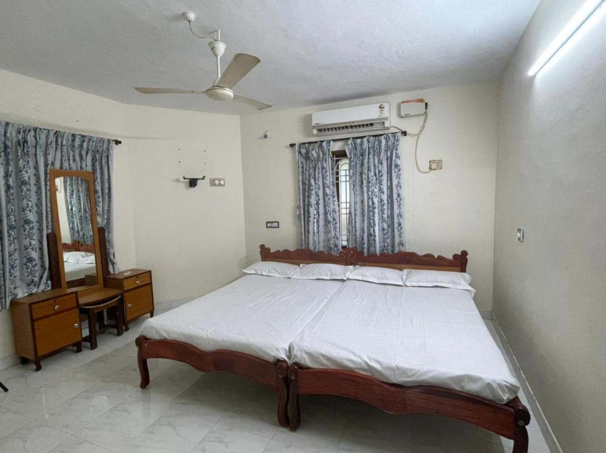 Imperial Inn - Haroz Kuttālam Extérieur photo